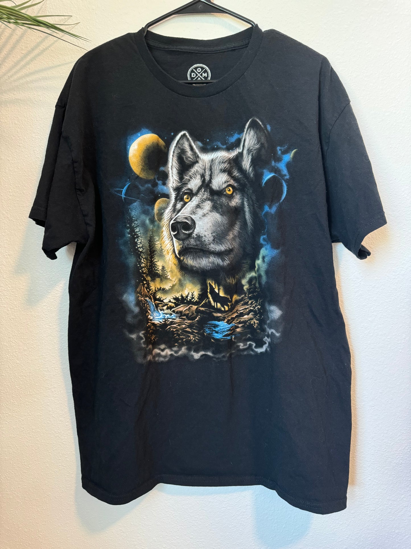 BOM Wolf shirt