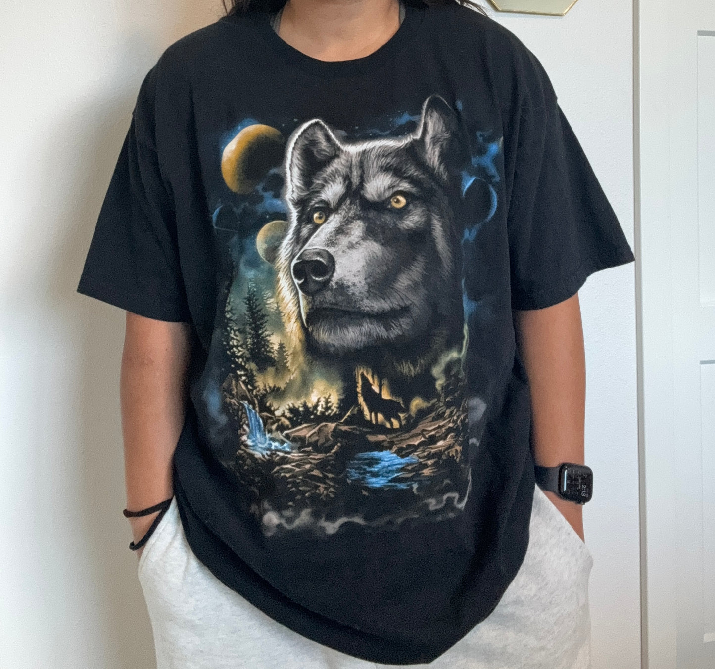 BOM Wolf shirt